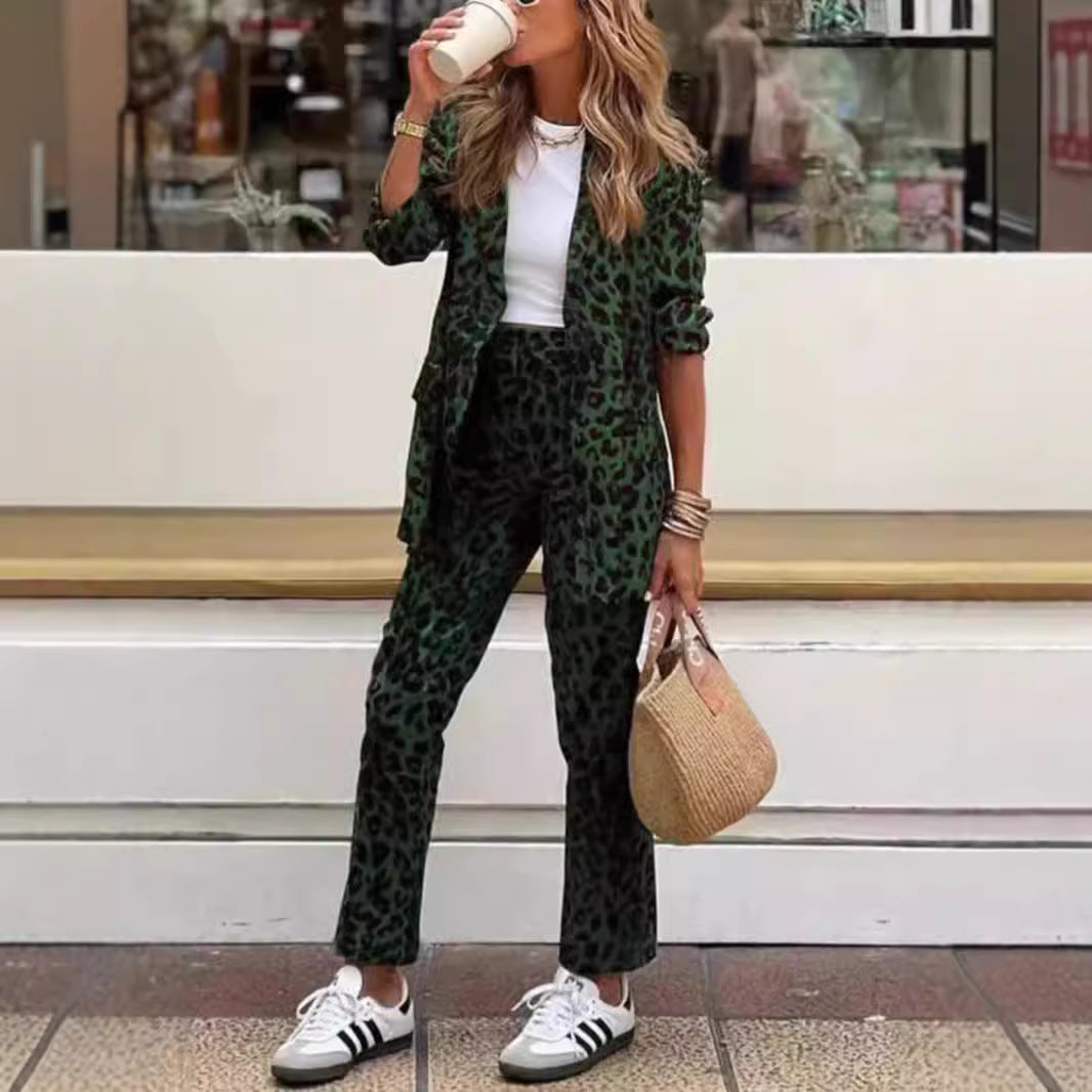 Dame elegant linnedragt sæt i leopardmønster med formsyet blazer og lige bukser Stiila