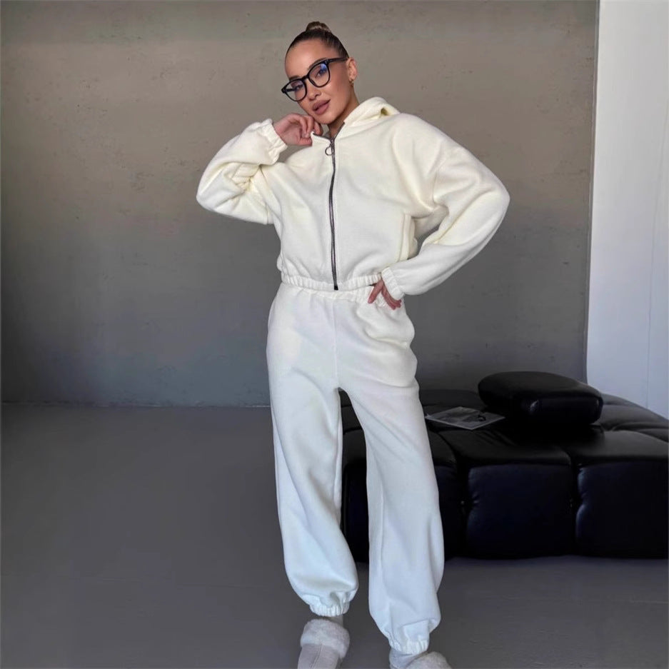Kvinders stilfulde fleece loungewear sæt med cropped jakke og komfortable joggers Skovae