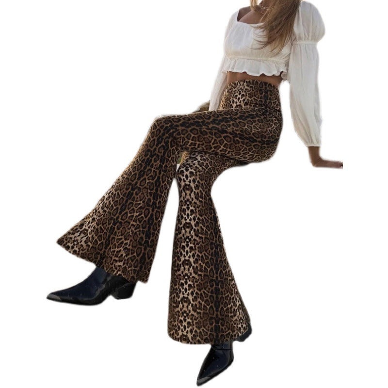 Dame Flared Jeans med stilfuldt leopardmønster Skovae