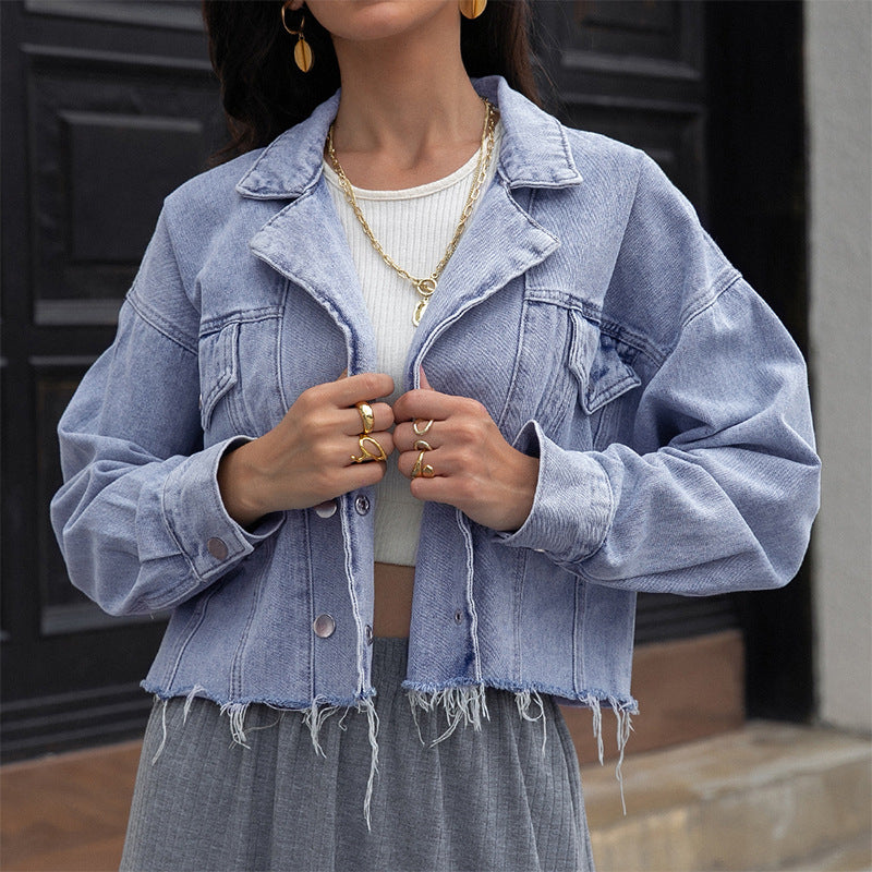 Dame Cropped Denimjakke med frynset kant og afslappet snit Stilla