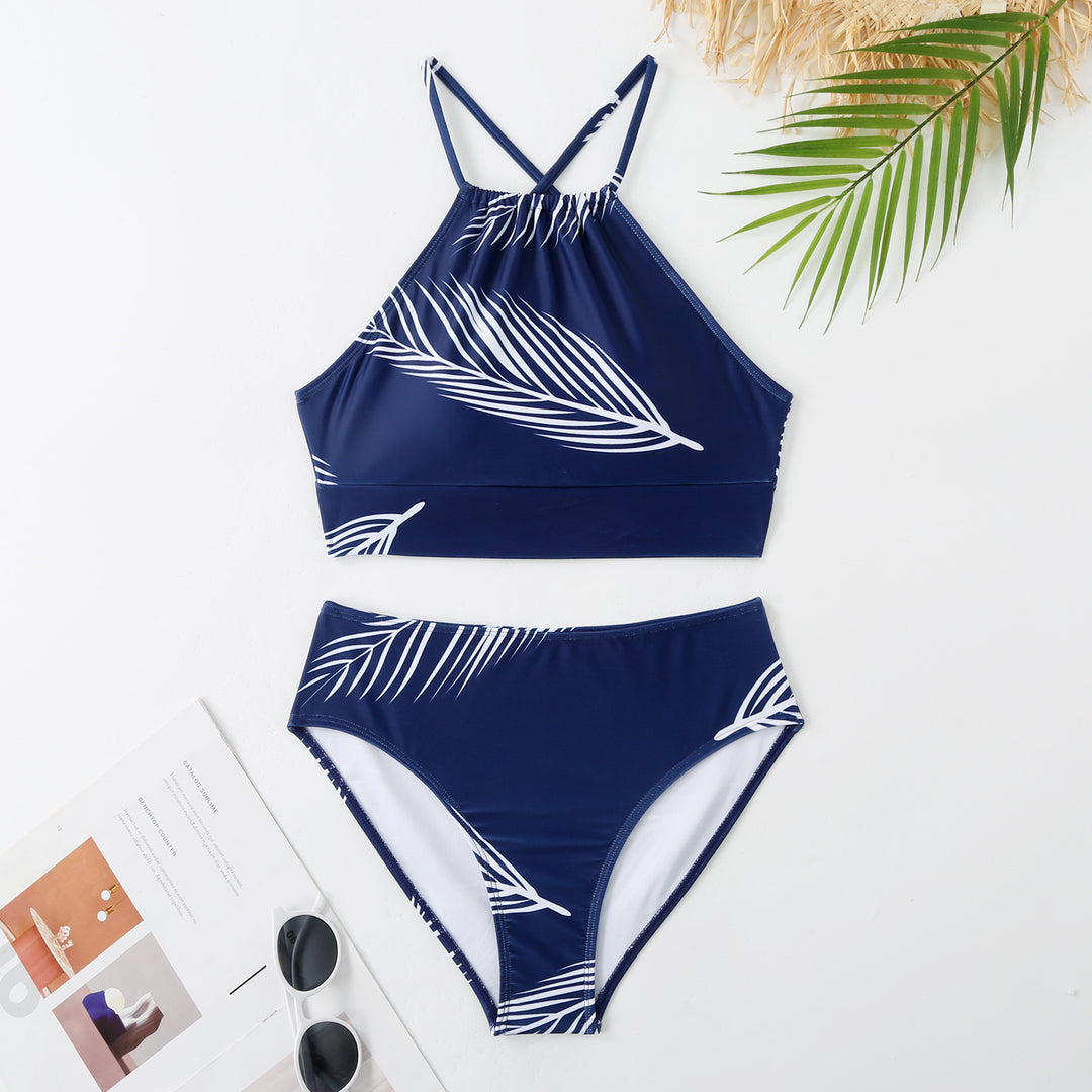 Dame bikinitop med elegant omslagsskjørt og moderne bladmotiv Stilla