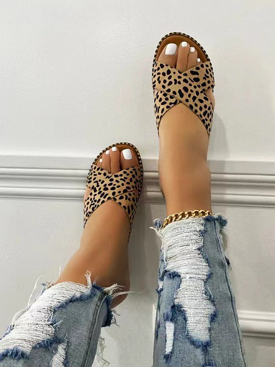 Damer Åbne Pantolette med elegant Krydsbånd-design og skridsikker Sål Stilla