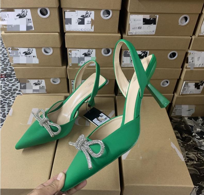 Dame nan elegante Slingback-Pumps med spids tåhætte og funkende strassløkke Skovae