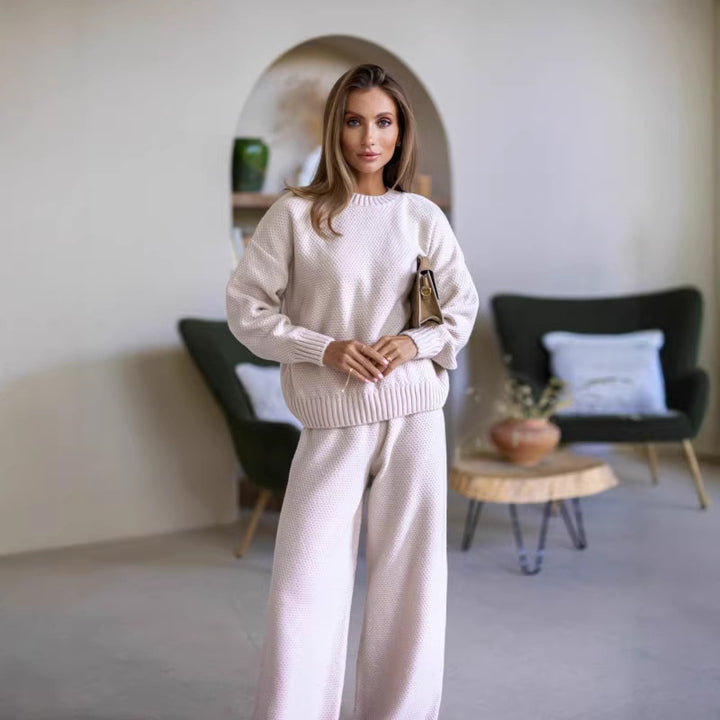 Kvinders hyggelige strikket sweater med moderne snit og bred kant Skovae