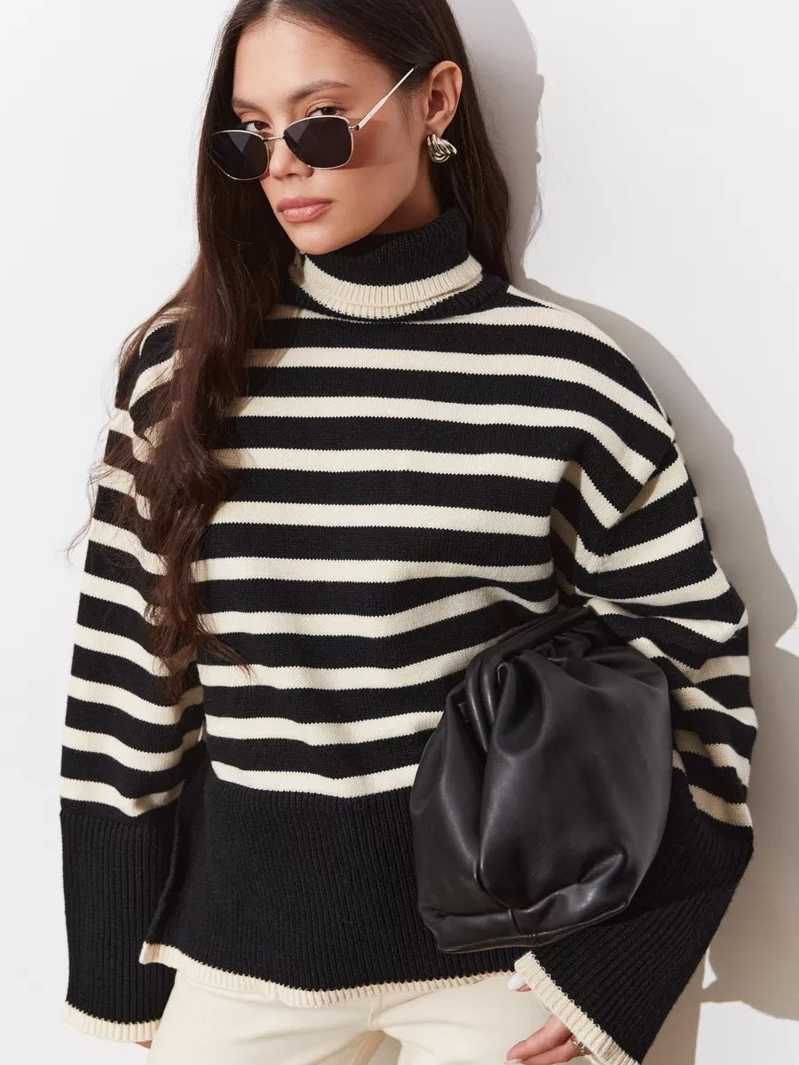Kvinders chunky strikpullover med høj krave og Breton striber Stilla