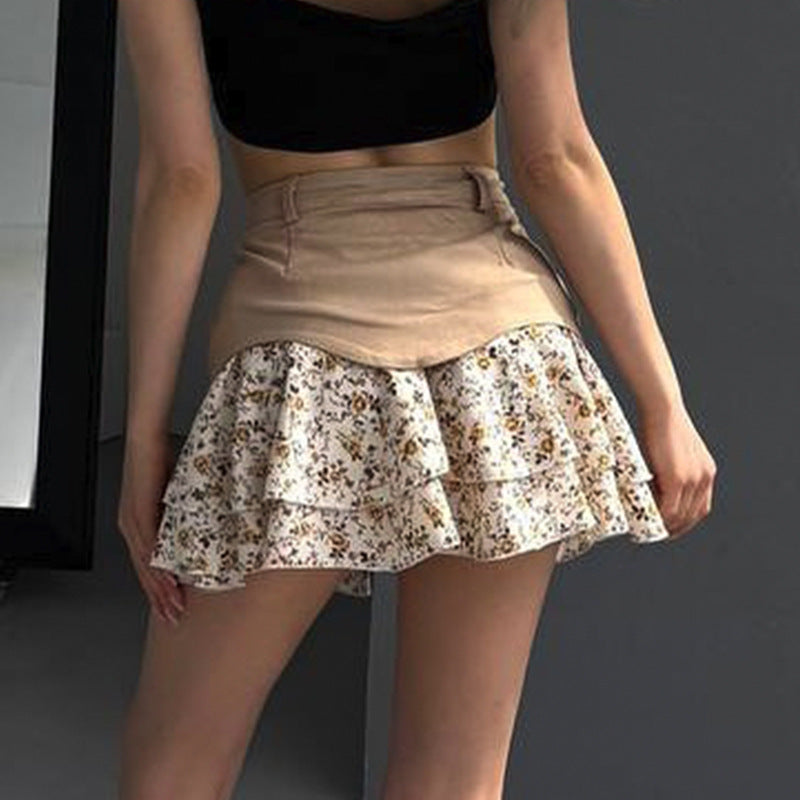 Dame Mini skirt med flæsedetalje og afslappet denim-top Stilla