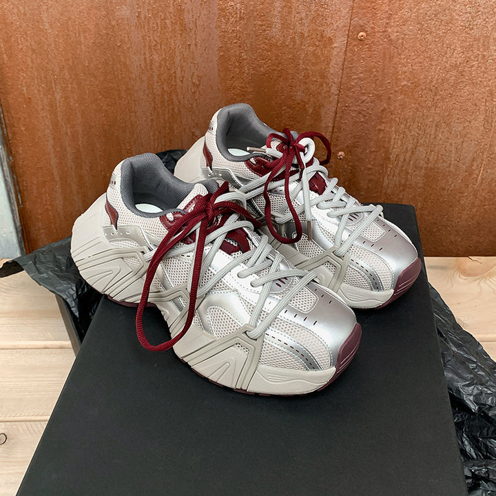 Dame moderne sneakers med åndbart mesh-overmateriale og robust design Stilla
