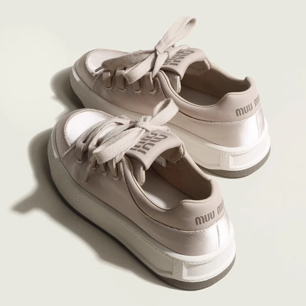 Dame Elegante Sneakers med satineret overflade og behagelig sål Stilla