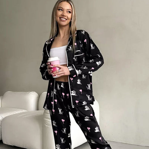 Dame Pyjama-sæt med legende dyreprint og kontrasterende paspels Stilla