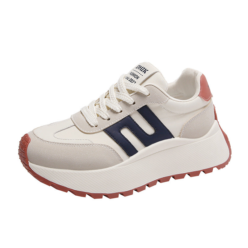 Dame sneakers i afslappet-modern stil med tyk profilsål og åndbart overmateriale Stilla