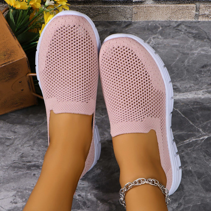Dame behagelige Slip-On sneakers med åndbart mesh-overmateriale og fleksibel sål Stilla