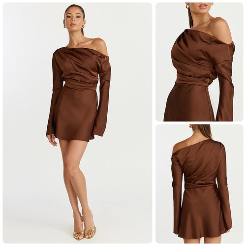 Kvinders cocktailkjole med asymmetrisk design og elegant off-shoulder halsudskæring