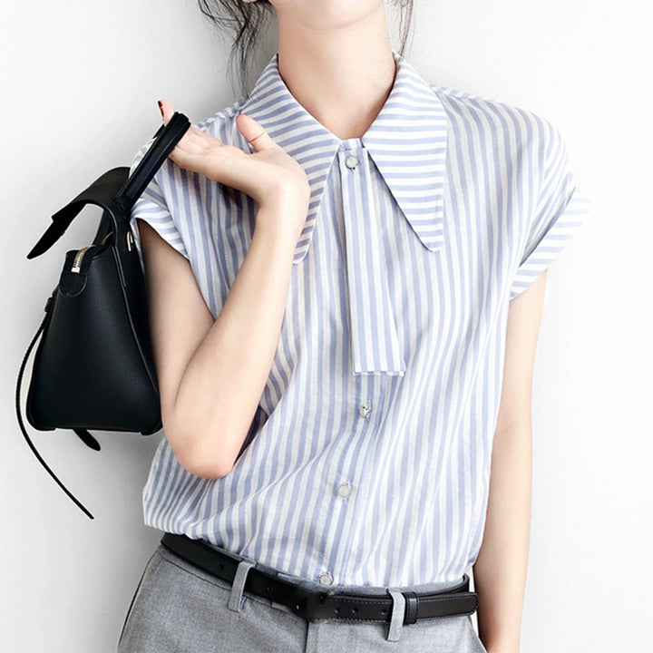 Dame stribet bluse med elegant krave og kvalitetsdetaljer Stilla