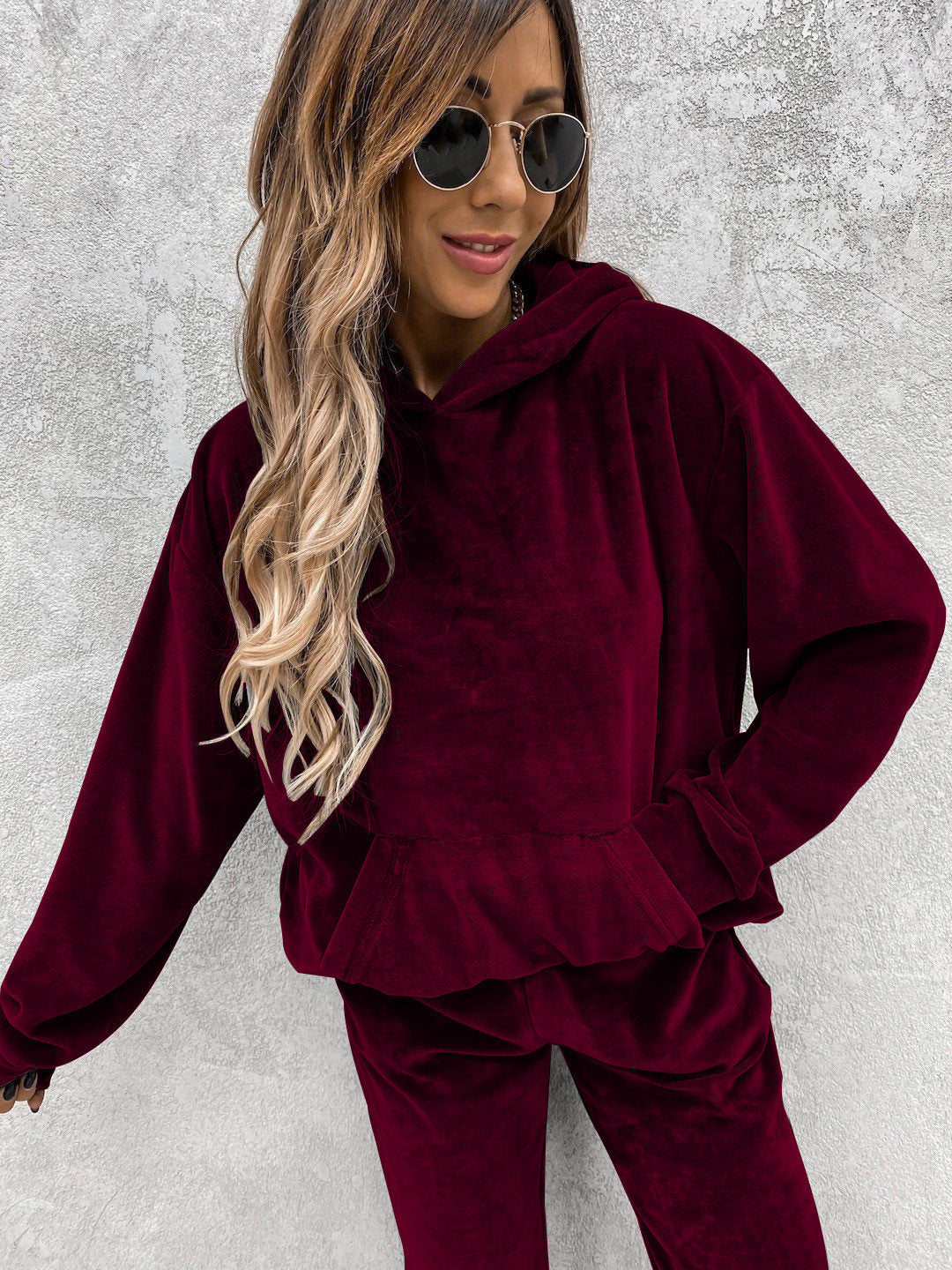 Kvinders hyggelige fleece hoodie med afslappede detaljer Skovae