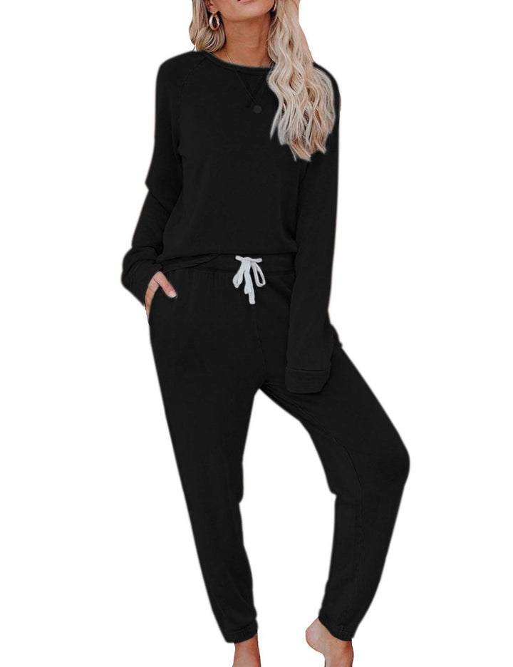 Kvindernes komfortable lounge sæt med stilfuld oversized sweater og afslappende bukser Stilla