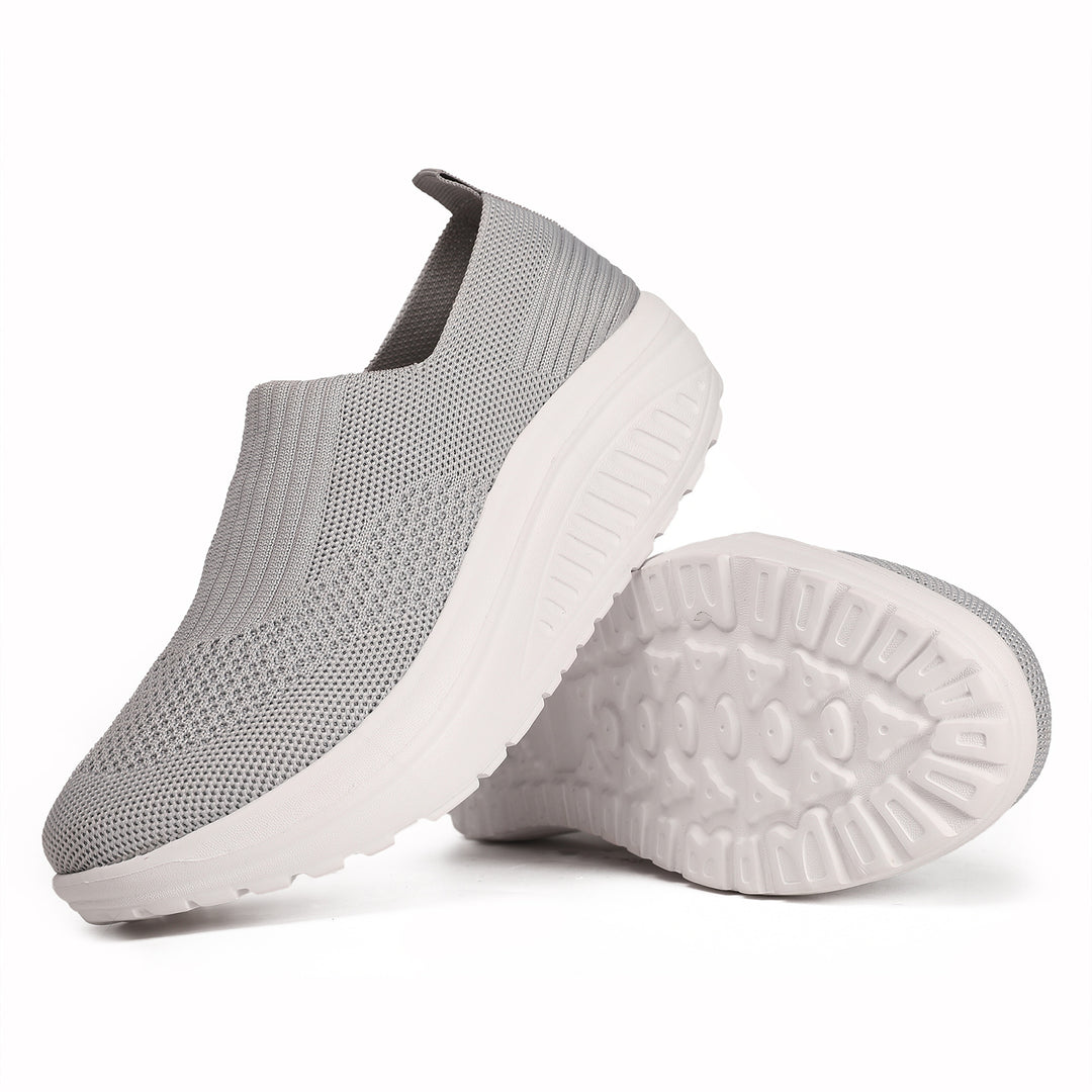 Dame nan Slip-On-strikskotype med elastisk indgang og viskoelastisk komfortsål Skovae