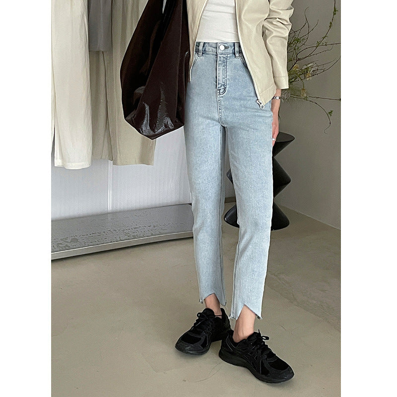 Dame High-Waist Jeans med franskede kanter og komfortabel pasform Stilla