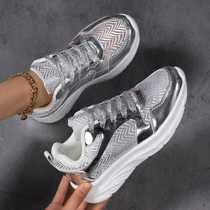 Damer nan glamourøs iøjnefaldende sneakers med glitrende paneler, jacquardvævet overdel og ergonomisk bølgesål Skovae