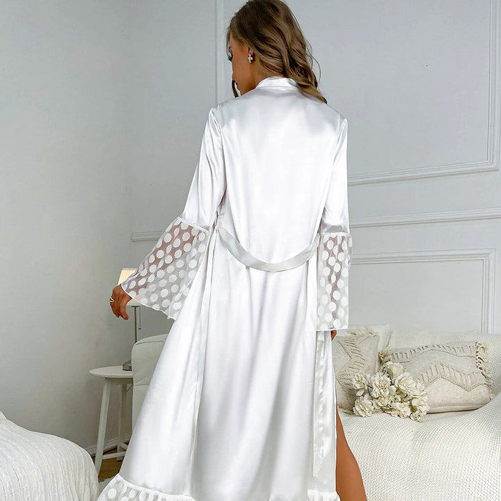 Dame Satin-Kimono-Related med elegante spidsdetaljer og bindebælte Stilla