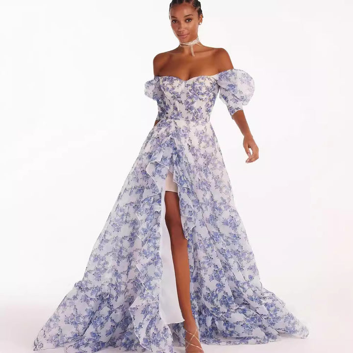 Kvinders festlige maxikjole med off-shoulder design og blomster rynke detaljer