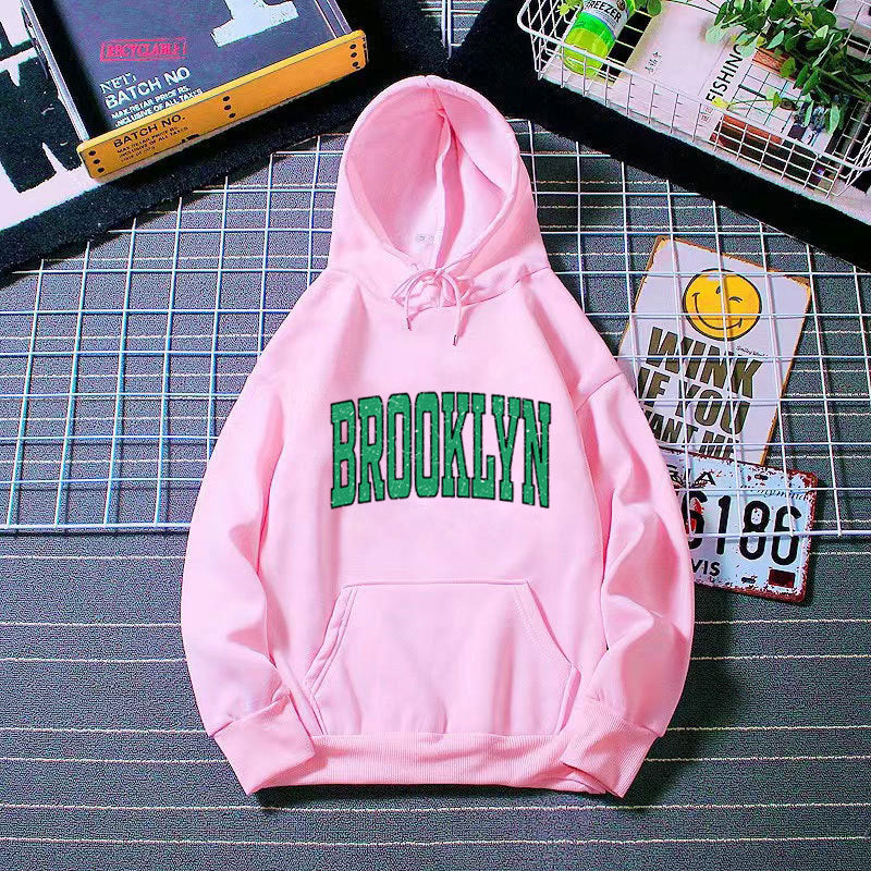 Kvinders hoodie med afslappet Brooklyn print Skovae