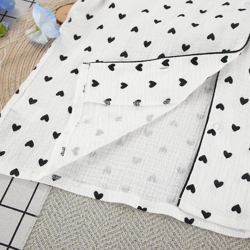 Dame kortærmet pyjamasæt med hjerteprint og elegant design Stilla