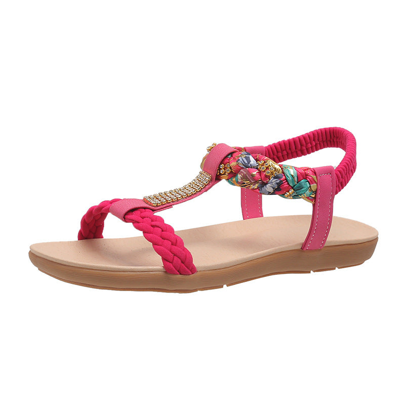 Dame sandaler i fashionable flet-design med elegante smykkedetaljer Stilla