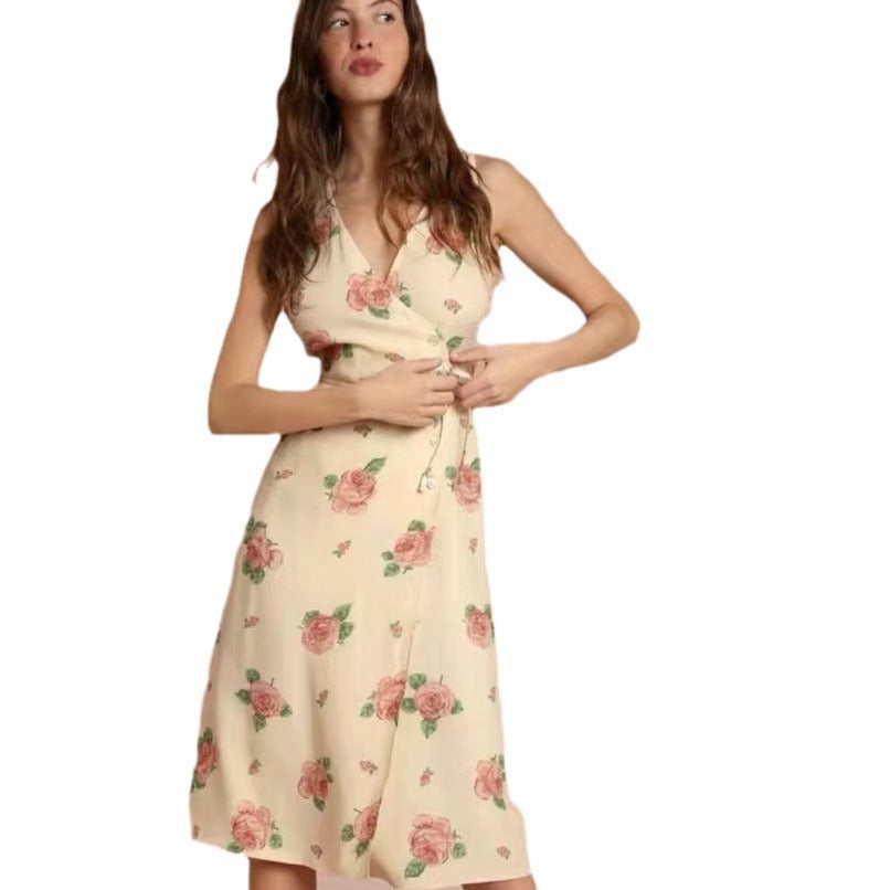 Dame sommerlig slå-om kjole med blomstret design Stilla