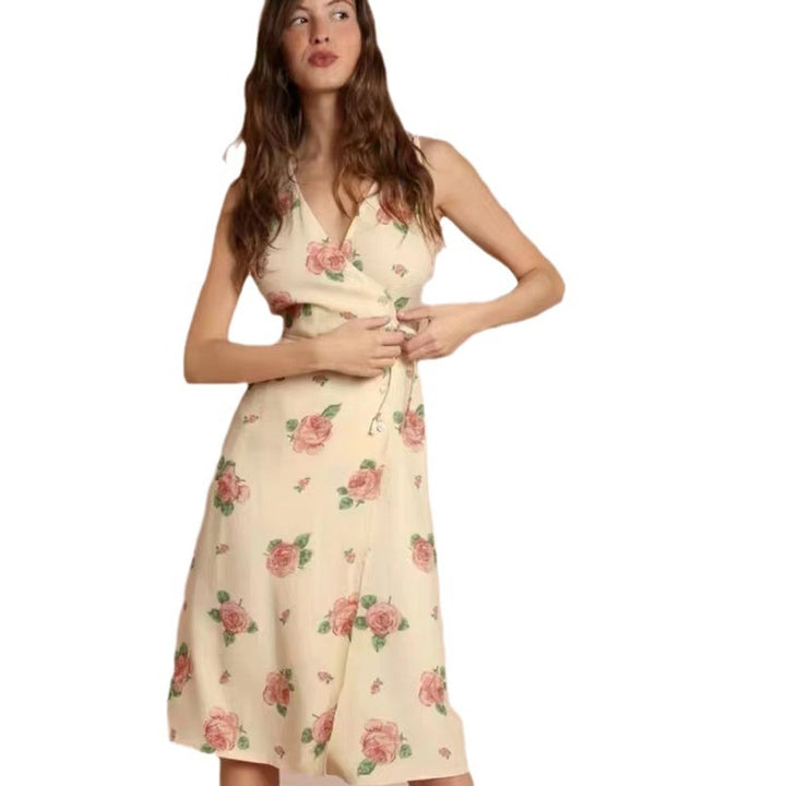 Dame sommerlig slå-om kjole med blomstret design Stilla