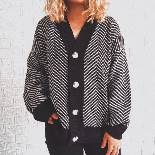 Kvinders cardigan med zigzag mønster og knaplukning Stilla
