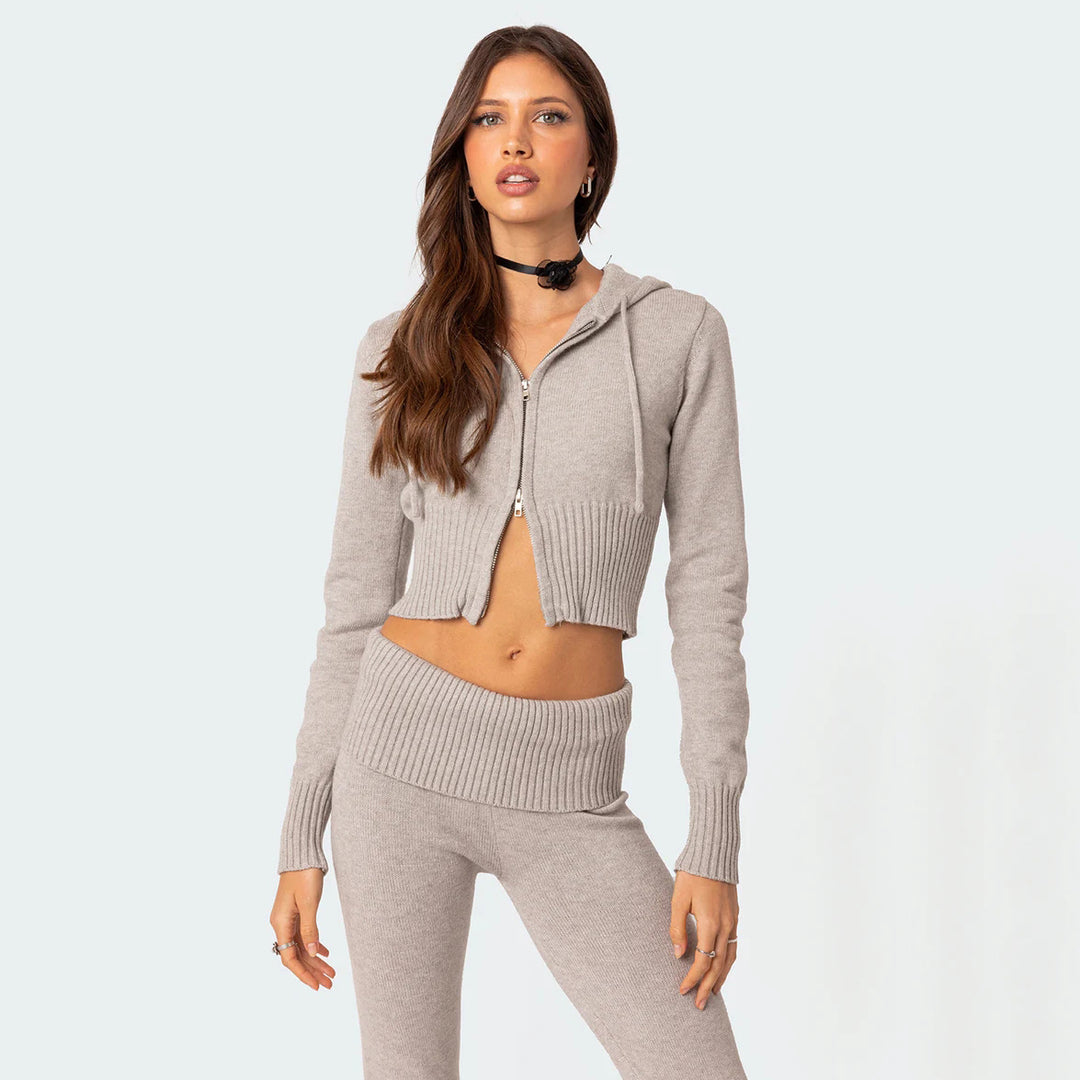 Kvindernes komfortable strikkede jumpsuit med cropped hoodie og bred-delede bukser Skovae