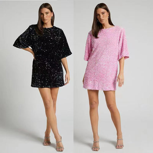 Kvindelige prangende mini kjoler med glitter, løse ærmer og et elegant udseende til sneakers