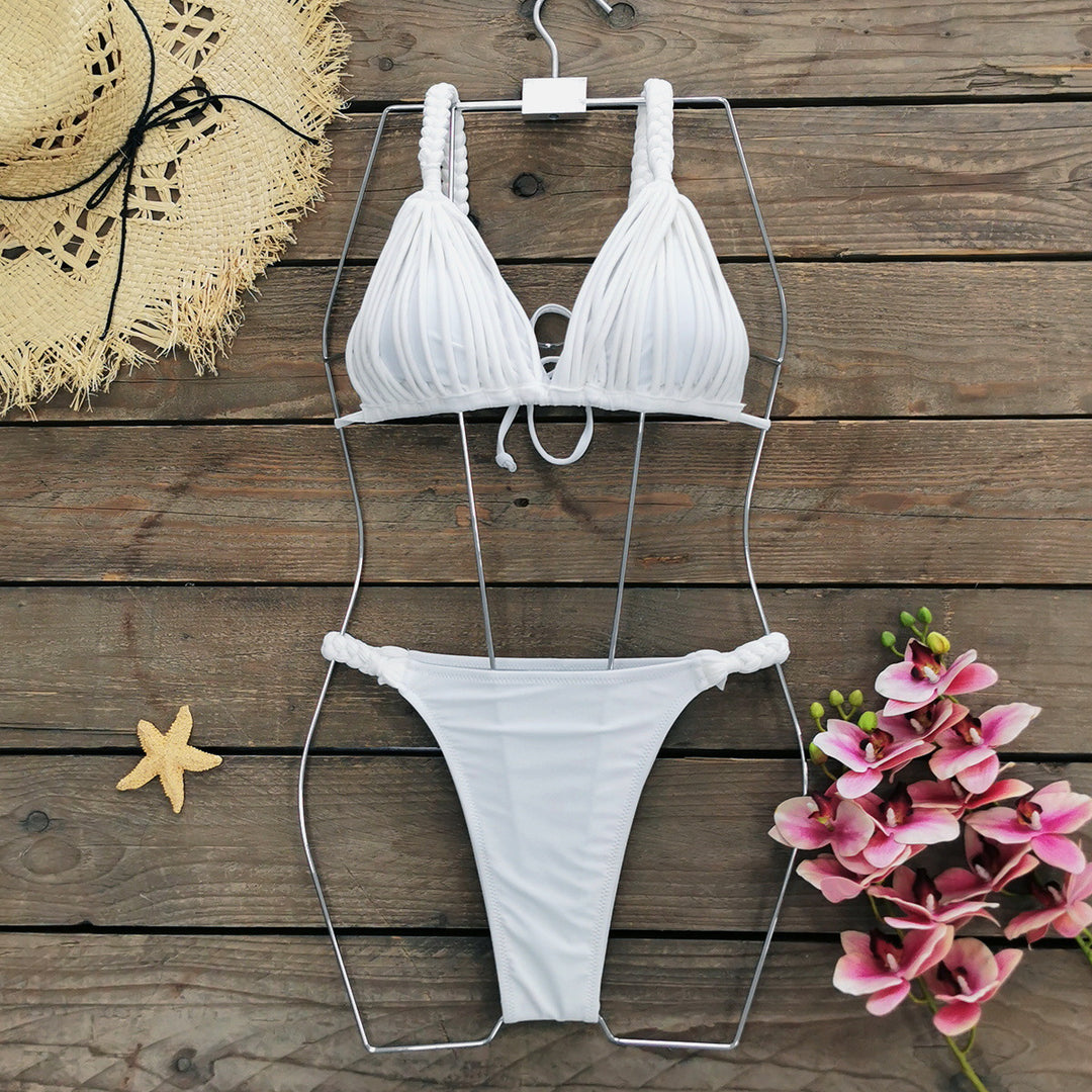 Dame bikini sæt med raffinerede ruffles detaljer og unikt stropdesign Stilla