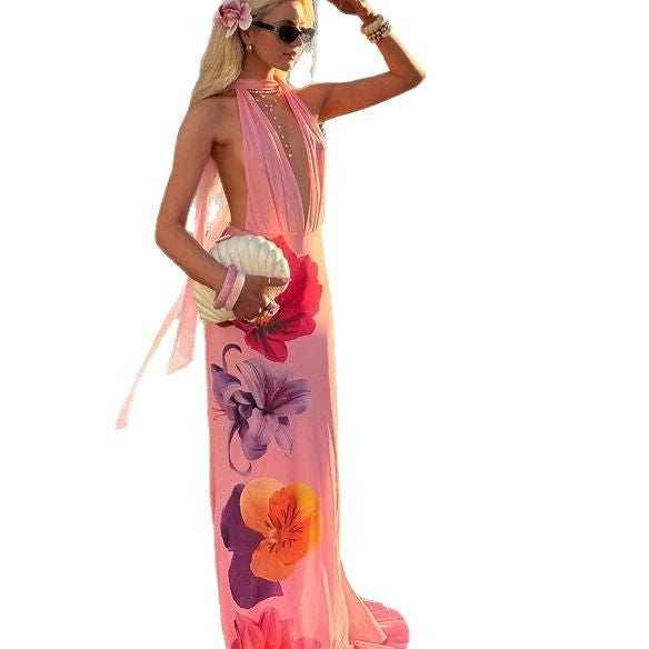 Femme Halterneck Floral Maxi Kjole med Deep V Detalje Stilla