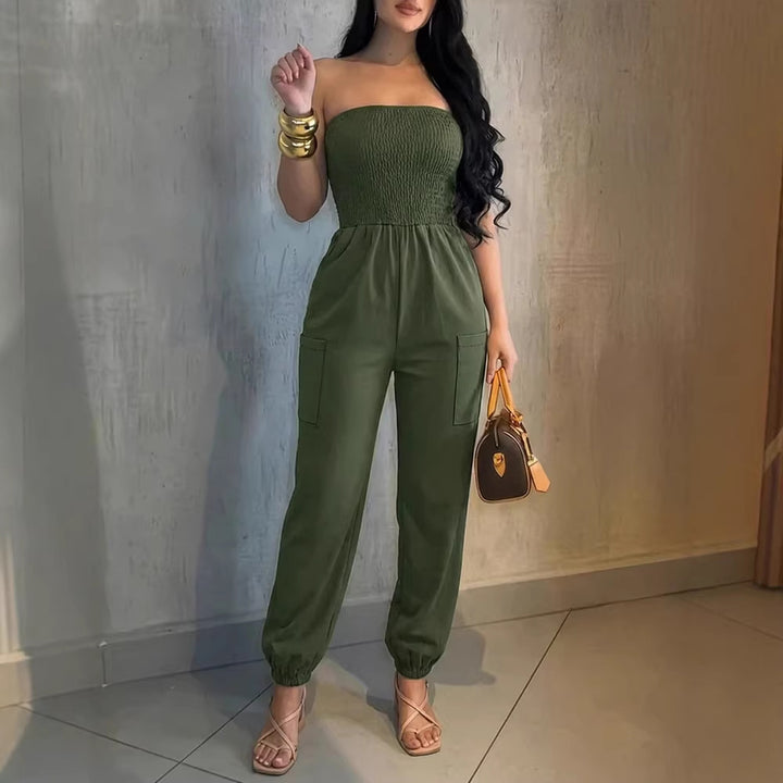 Damer Behagelig Jumpsuit med skulderfri design og praktiske lommer Skovae