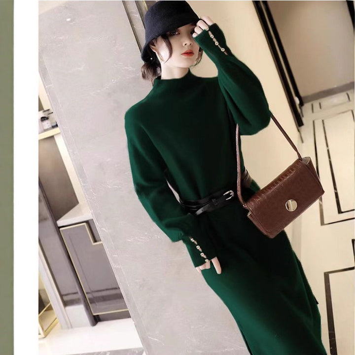 Dame strik kjole med elegant stålkrave og fashionable knap detaljer Stilla