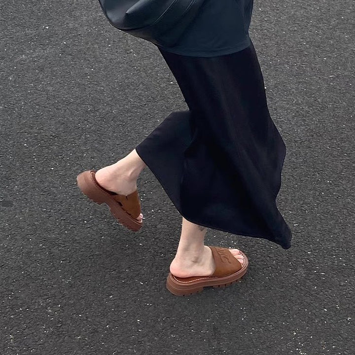Dame elegante slippers lavet af højkvalitets læder med komfortabel indersål og smart logo-detail Stilla