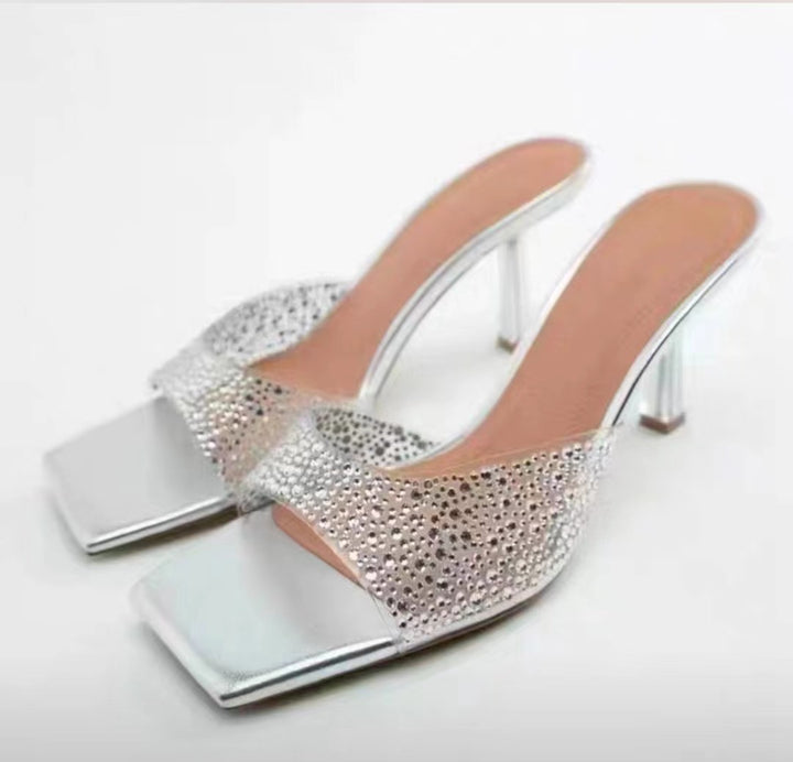 Dame Glitrende Plateau-Pumps med elegant rem og komfortabelt fodseng Stilla
