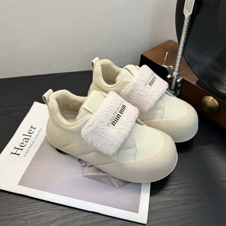 Dame Sneakers med blødt inderfor og komfortabel velcro Stilla