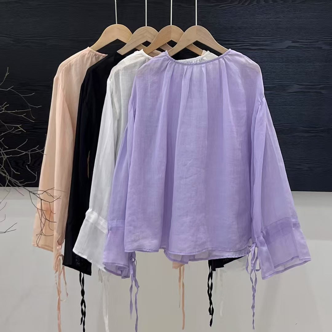 Femme Let Button-Up-Bluse med justerbare bindebånd Stilla