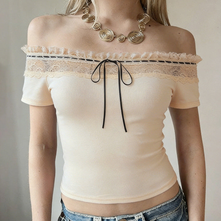 Damen Off-Shoulder Oberteil mit Spitzenverzierungen und taillierter Passform Skovae