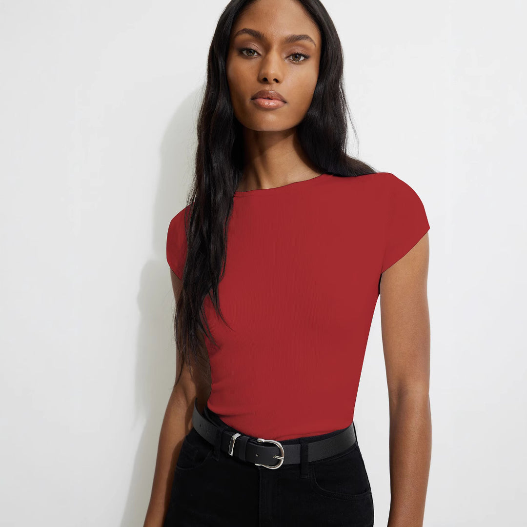 Dame kortærmet rib-T-shirt med figursyet snit og tidløst design Stilla