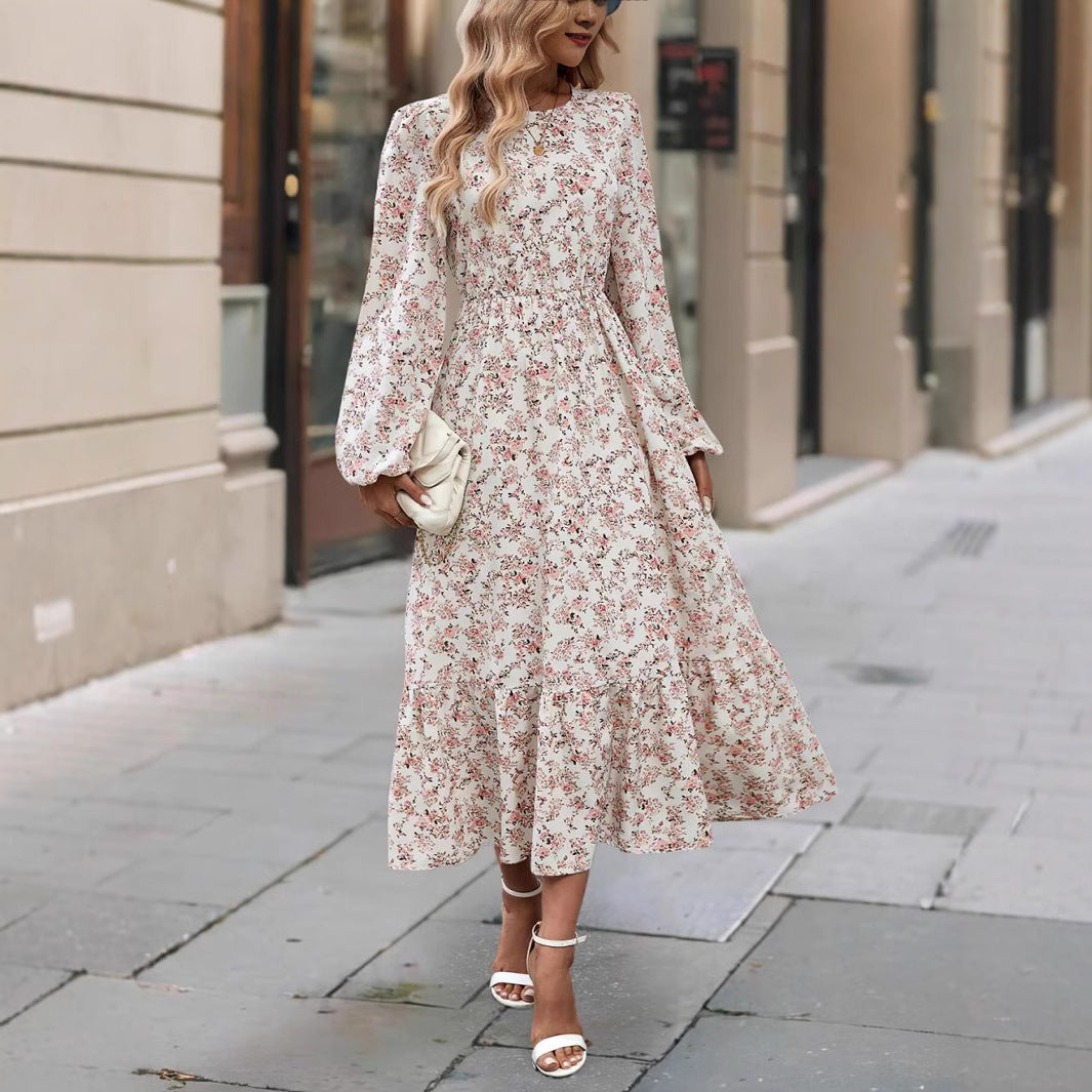 Dame Maxi-kjole med elegante flæsedetaljer og floral design Stilla
