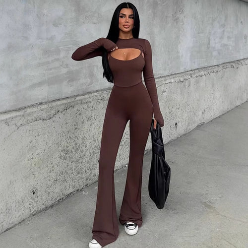 Dame figurformet jumpsuit med spændende cut-out-design og afslappet snit Stilla