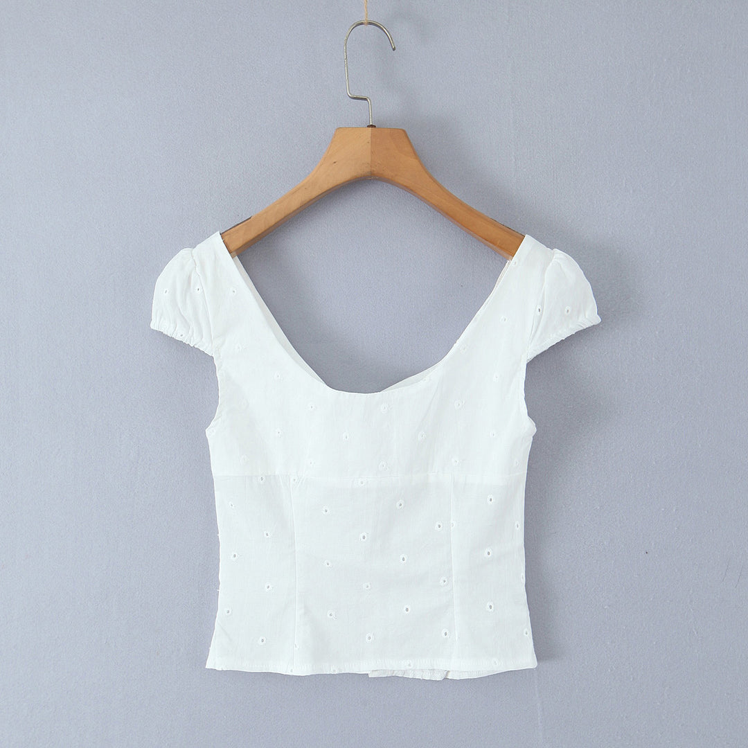 Dame legesygt crop-top med volangdetaljer og knaplukning Stilla