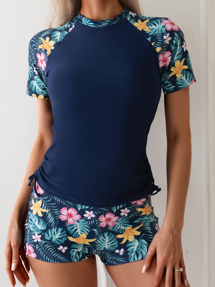 Dame Sporty badetøjssæt med blomstermønster og sidelæg Stilla