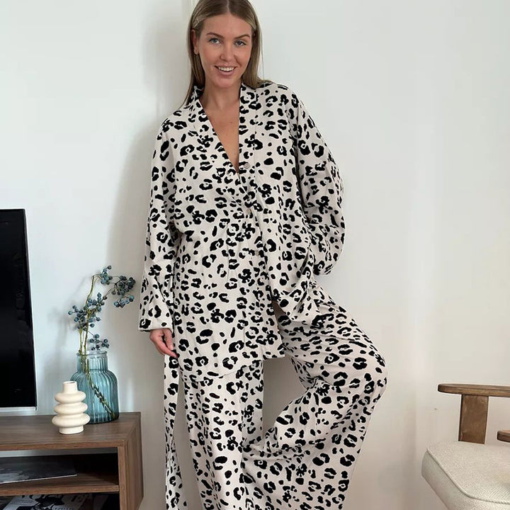 Dame natkjole med leopardmønster og brede ærmer Stilla