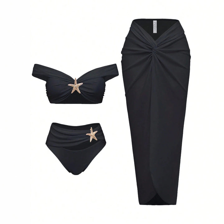 Dame Bikinisæt med indpakningsskørt og elegante smykkedetaljer Skovae