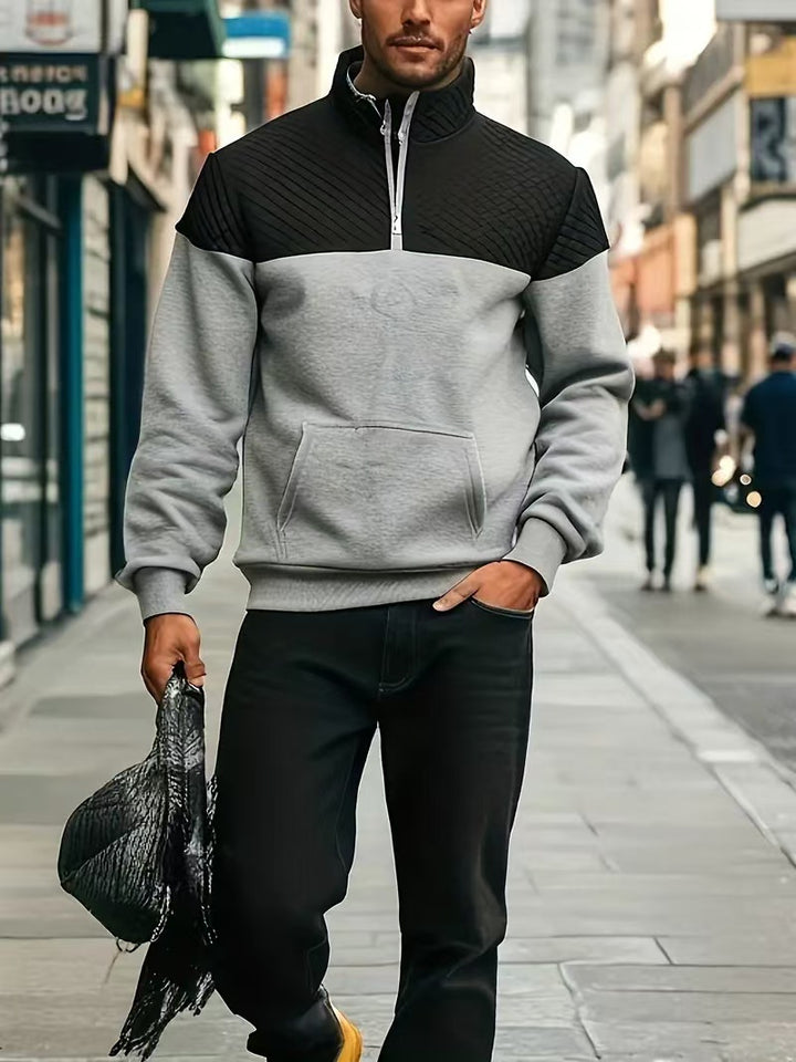 Herrer nan halvlyn-sweatshirt med quiltede skulderparti, kengurulomme og ribbede manchetter Skovae