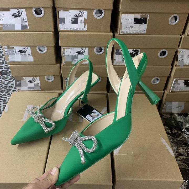 Dame nan elegante Slingback-Pumps med spids tåhætte og funkende strassløkke Skovae